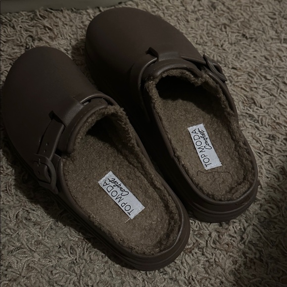 Mules - Picture 2 of 4